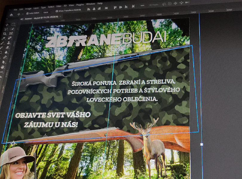 Pohľad na fázu dizajnu roll-up banneru ZbraneBudai.sk v programe Adobe Photoshop